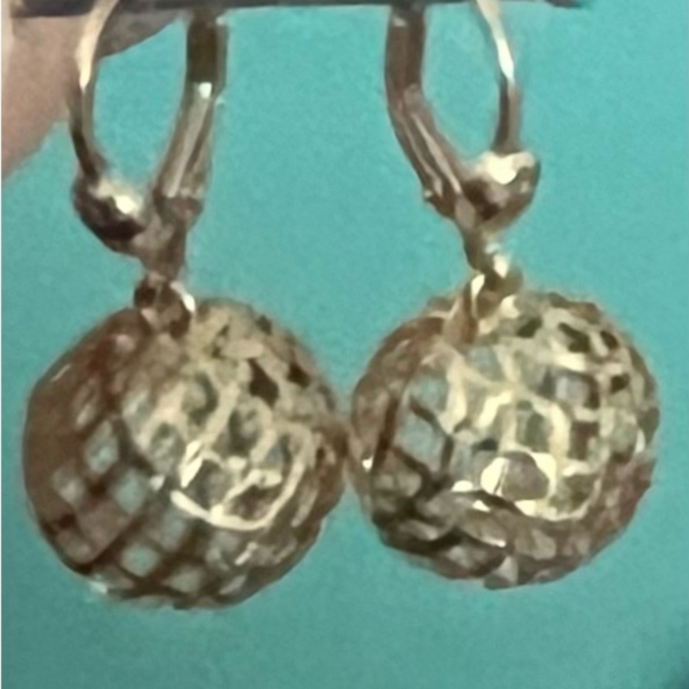 Stunning Solid 14K Gold Diamond Cut Sparkly Ball Drop Earrings! - Picture 3 of 16